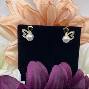 Gold Swan & Pearl Stud Earrings NEW!!